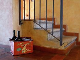 Tranquil Villa in San Romano di Garfagnana with Hot Tub