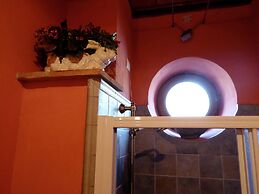 Tranquil Villa in San Romano di Garfagnana with Hot Tub