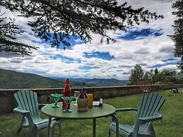 Belvilla by OYO Casa Sequoia