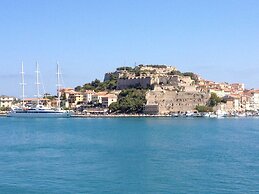 House With Direct Access and Private Terrace at Sea Near Capoliveri