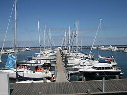 Sunny Holiday Home With Fenced Garden