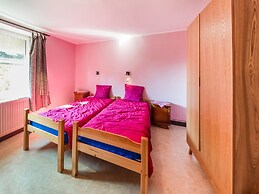 Forestside Escape for 15 Guests