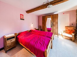 Forestside Escape for 15 Guests