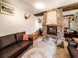 Forestside Escape for 15 Guests