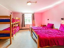 Forestside Escape for 15 Guests