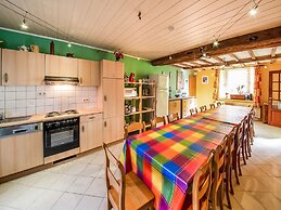 Forestside Escape for 15 Guests