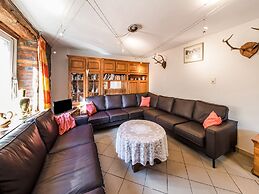 Forestside Escape for 15 Guests