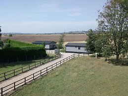Cosy Pine Lodge With far Reaching Country Views and Large sun Deck