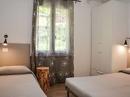 Renovated Apartment With Lake View, Swimming Pool, Wifi, in Val di Led