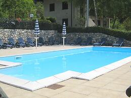 Renovated Apartment With Lake View, Swimming Pool, Wifi, in Val di Led
