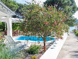 Spacious Holiday Home in Molat With Pool