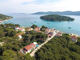 Holiday Home in Molat With Pool