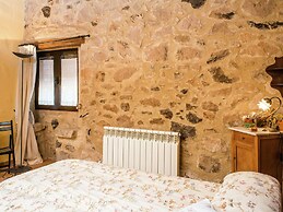 Large Farmhouse with Private Pool & Large Garden near Beach