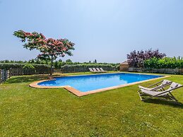 Large Farmhouse with Private Pool & Large Garden near Beach
