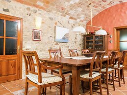 Large Farmhouse with Private Pool & Large Garden near Beach