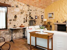 Large Farmhouse with Private Pool & Large Garden near Beach