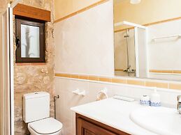 Large Farmhouse with Private Pool & Large Garden near Beach