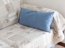 Residence and Quiet Residence With Pool, Near the Lake