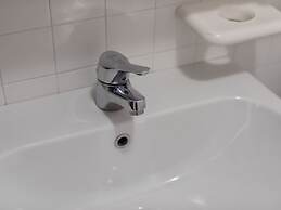 Residence and Quiet Residence With Pool, Near the Lake