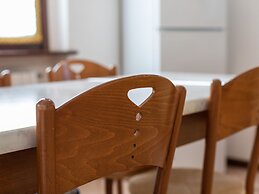 Residence and Quiet Residence With Pool, Near the Lake