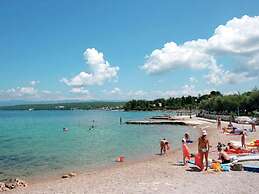 Cozy Apartment in Malinska near Sea