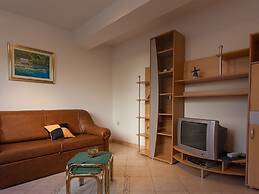 Cozy Apartment in Malinska near Sea