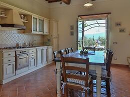 Belvilla by OYO Diana