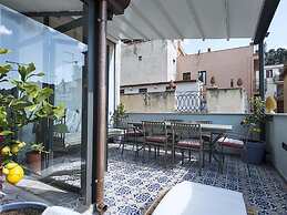 Pleasing House in the Center of the Famous Taormina Near the Sea