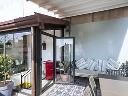 Pleasing House in the Center of the Famous Taormina Near the Sea
