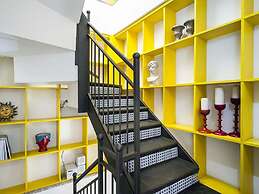 Pleasing House in the Center of the Famous Taormina Near the Sea