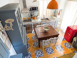 Pleasing House in the Center of the Famous Taormina Near the Sea