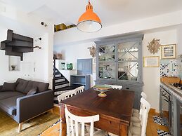 Pleasing House in the Center of the Famous Taormina Near the Sea