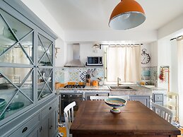 Pleasing House in the Center of the Famous Taormina Near the Sea