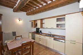 Apartment With Swimming Pool