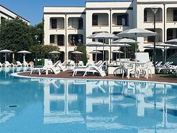 Nicely Furnished Apartment with AC near Beach