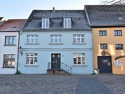 Apartment in Wismar With Garden