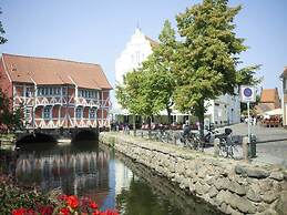 Apartment in Wismar With Garden