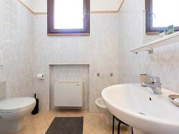 Cloistered Apartment in Sirmione near Lake