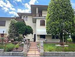 Cloistered Apartment in Sirmione near Lake
