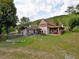 Spacious Holiday Home With Pool