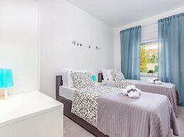 Villa in Dramalj With Swimming Pool