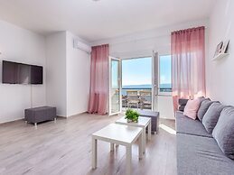 Villa in Dramalj With Swimming Pool