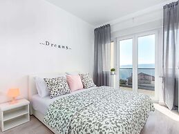 Villa in Dramalj With Swimming Pool