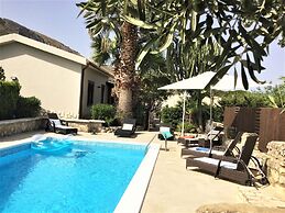 Belvilla by Oyo Villa Nicole