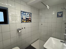 Ferienhaus mit Garten in Graal-mueritz