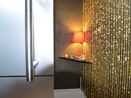 Deluxe Holiday Home in Welkenraedt with Hot Tub & Steam Shower