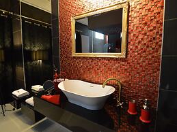 Deluxe Holiday Home in Welkenraedt with Hot Tub & Steam Shower