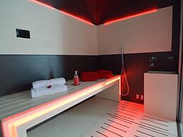 Deluxe Holiday Home in Welkenraedt with Hot Tub & Steam Shower