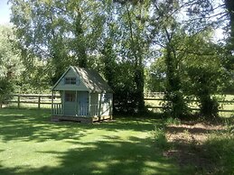 Lodge in Beautiful Kent Countryside With Fine Views