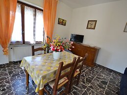 Cosy and Comfortable Apartment in Marina di Massa, Near the Beach